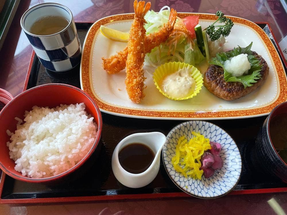 レストラン 徳島カントリー月の宮コース