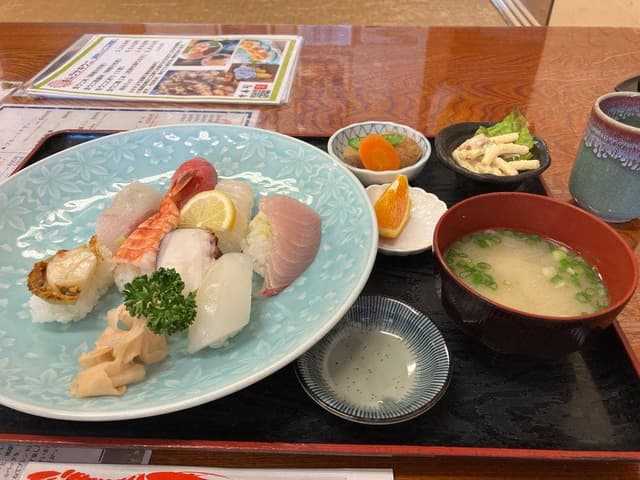 幸寿司 - サブ画像1