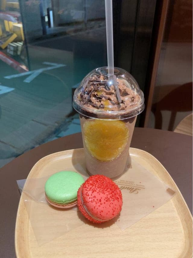 リンツ ショコラ ブティック&カフェ 表参道 フラッグシップ - サブ画像1