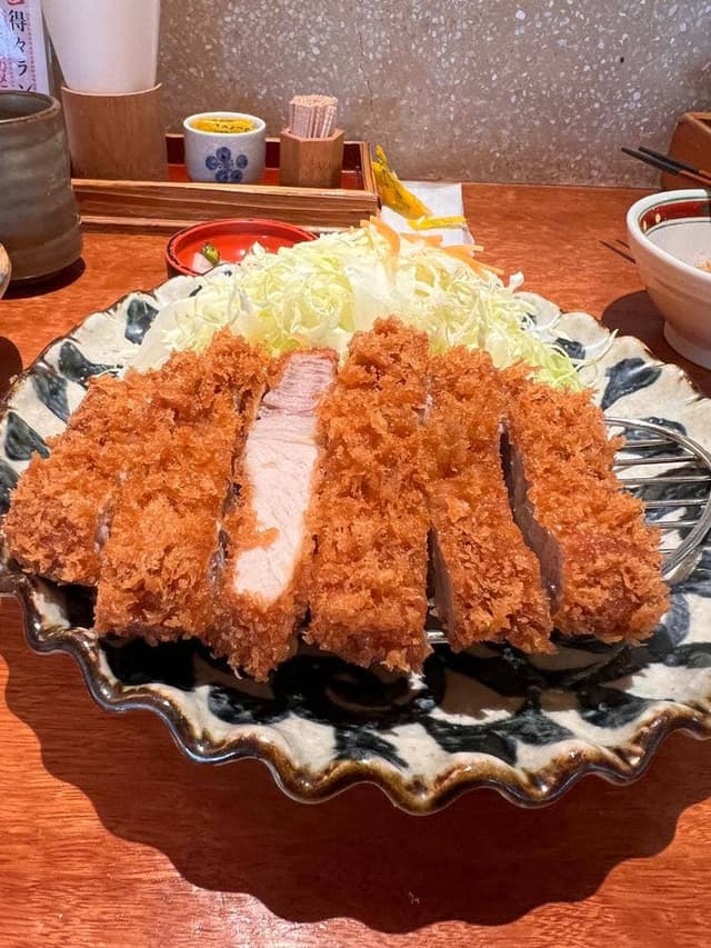 厚切りとんかつ・牛かつよし平 本店 - サブ画像1