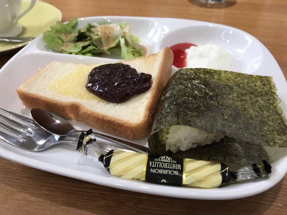 カフェ モーニング
