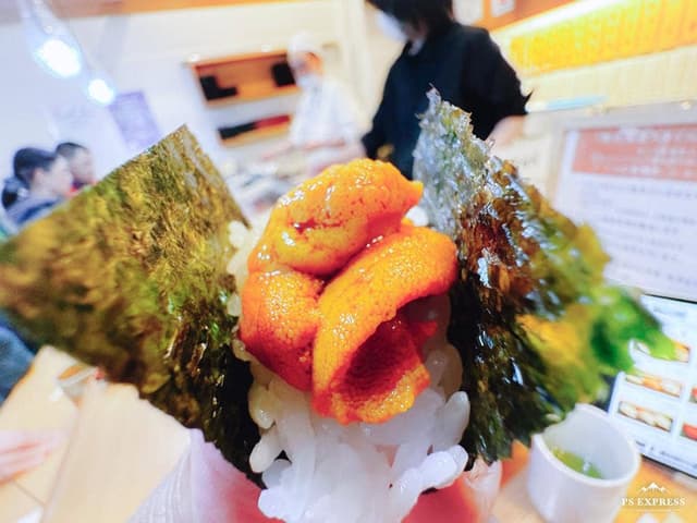 伊勢鮨 駅中店 - サブ画像1