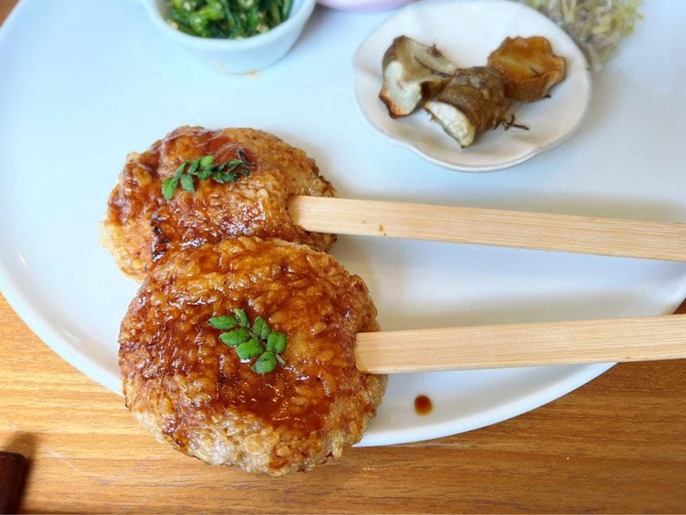 鬱蒼カフェ