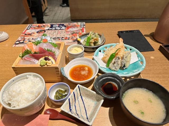 汐彩割烹 よっちゃん - サブ画像2