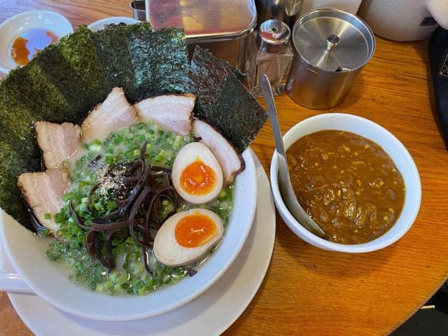 まるきんラーメン 白金店 - サブ画像3
