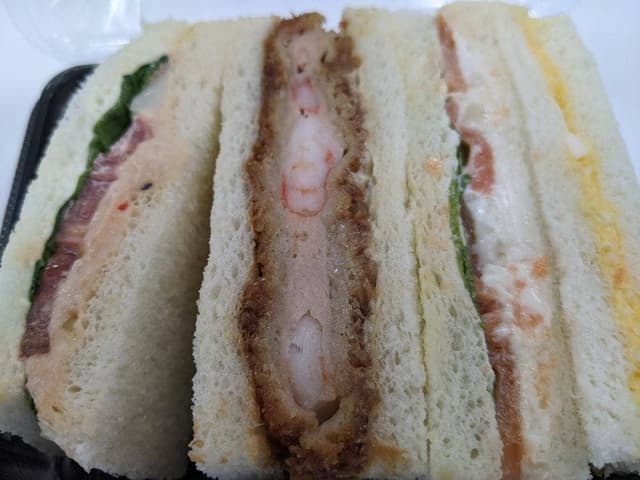 フレッシュベーカリー神戸屋 高田馬場駅店 - サブ画像1