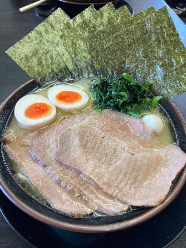 横浜家系ラーメン なるは家 - サブ画像2