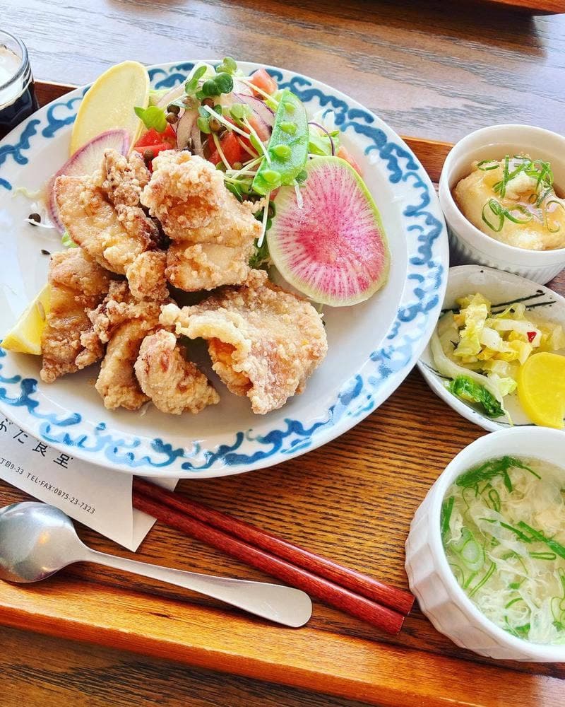 こぶた食堂