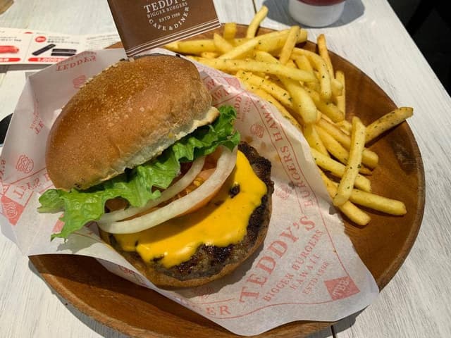 Teddy's Bigger Burgers 表参道 - サブ画像3