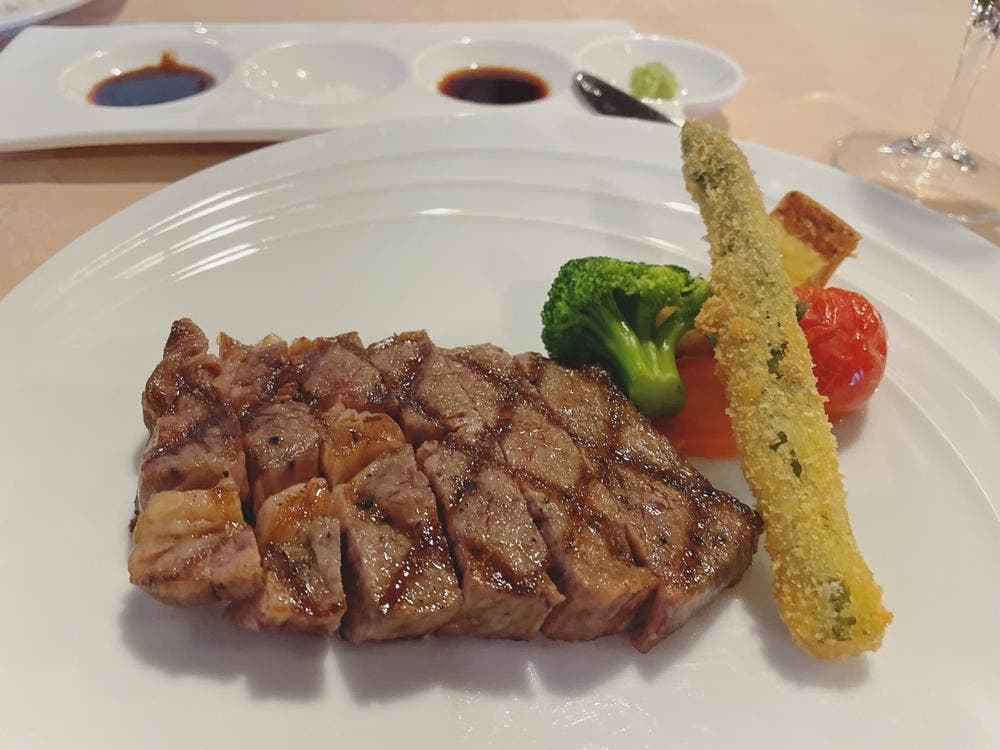 レストラン ティファニー