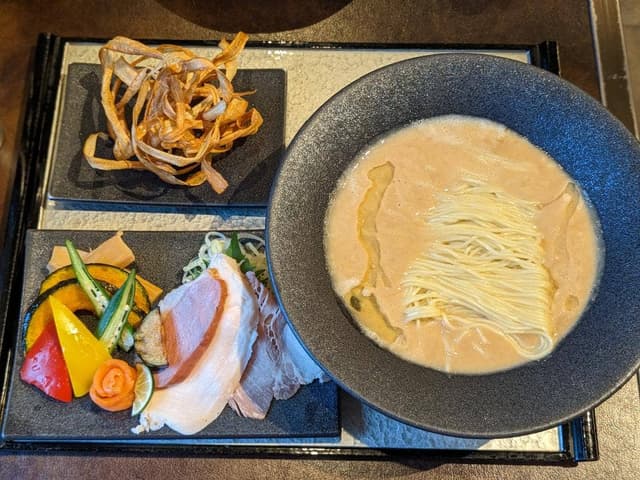 鶏Soba座銀 くずはモール店 - サブ画像1