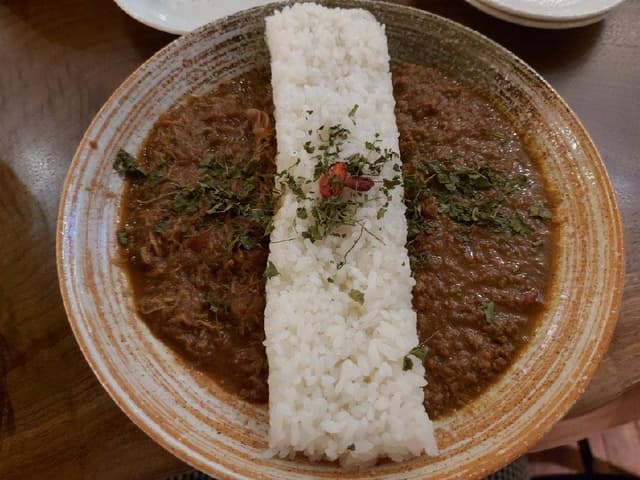 麻布十番 薬膳カレー 新海 本店 - サブ画像2