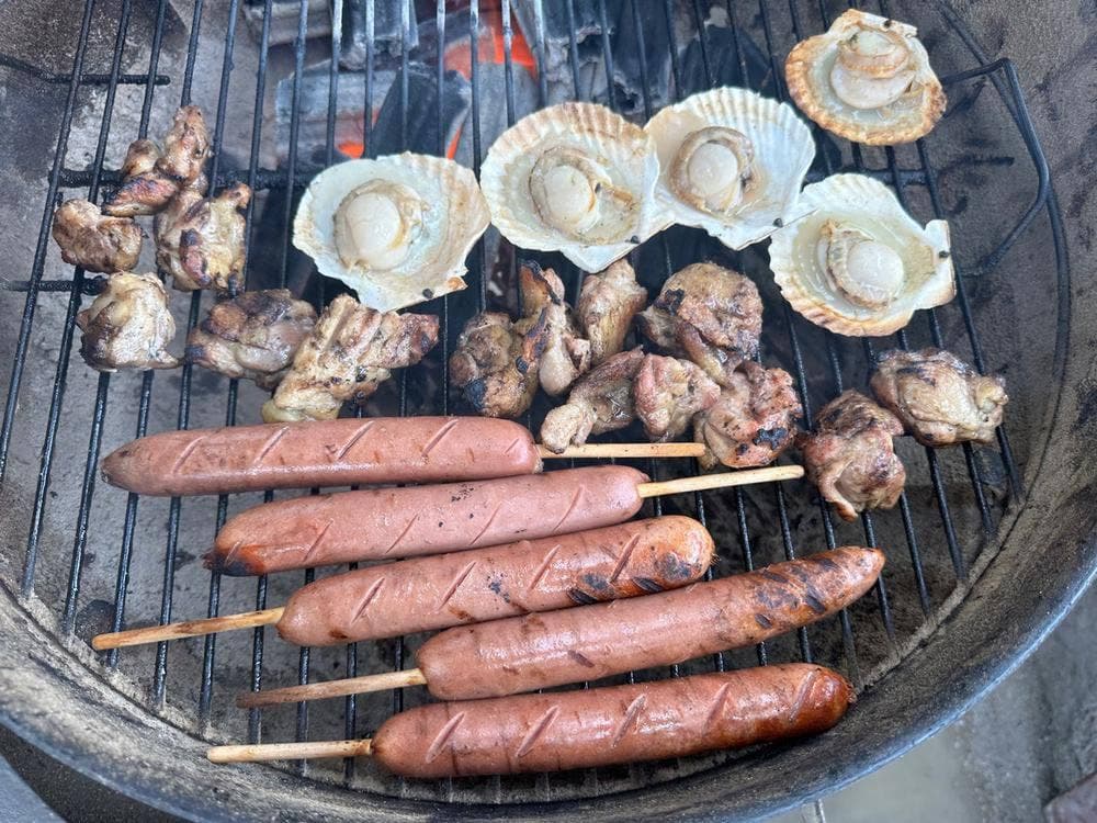 califoria B.B.Q Beach