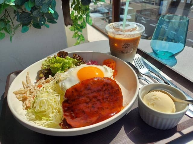 BlueMoon Flower &Cafe - サブ画像1