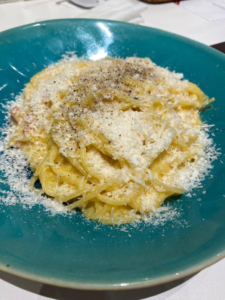 イタリアーナ ターヴォラ ドォーロ