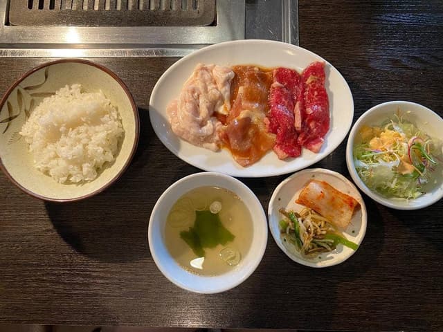 焼肉と料理シルクロード - サブ画像2