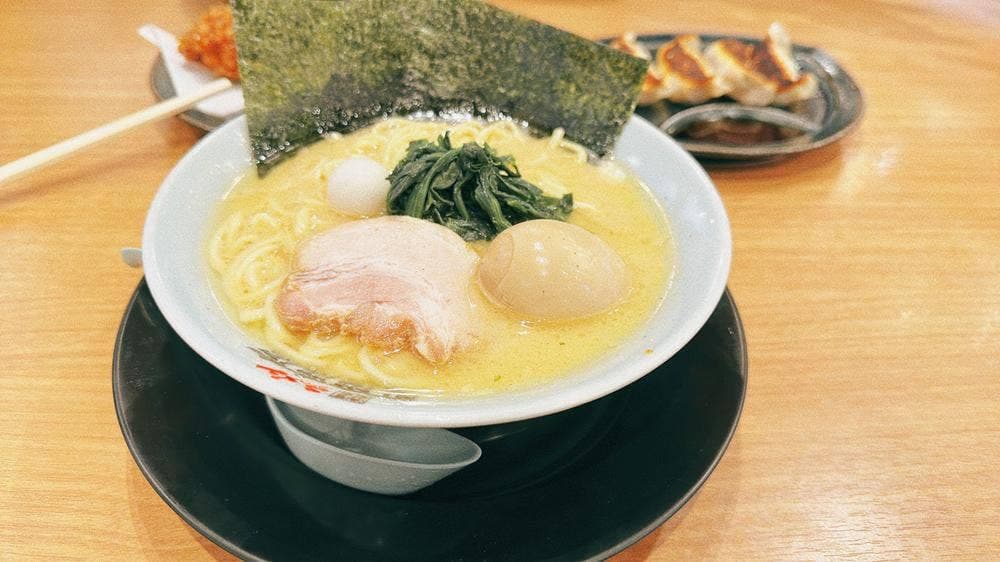 横浜家系ラーメン 箕面商店