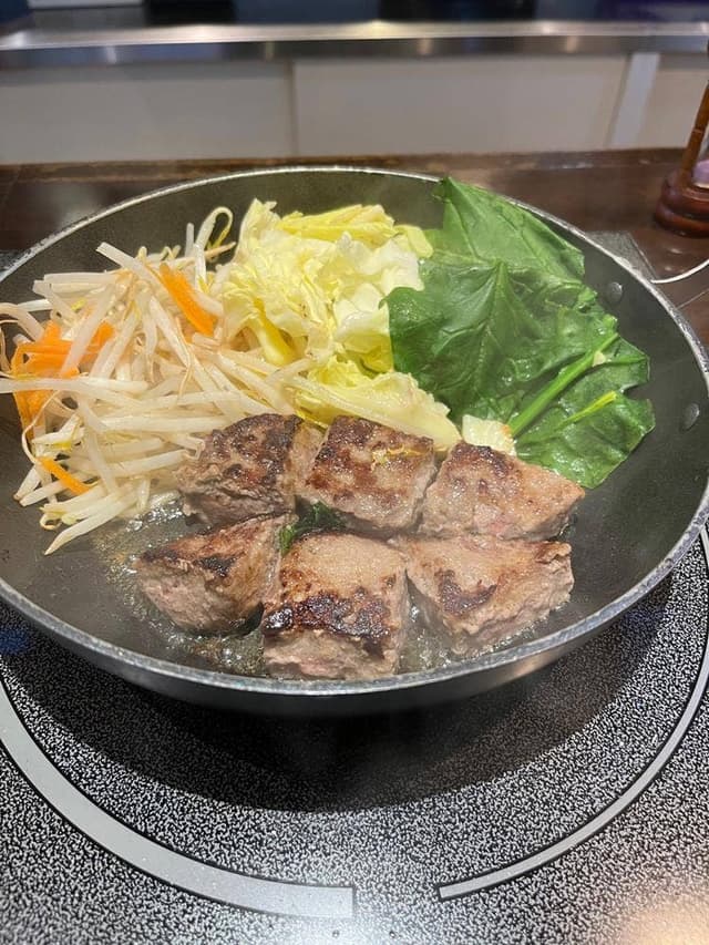 肉屋の正直な食堂 新宿御苑店 - サブ画像3