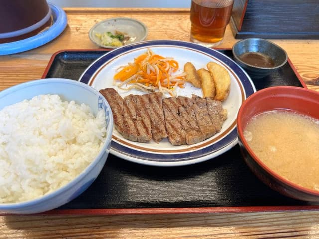 牛心 駅前店 - サブ画像3