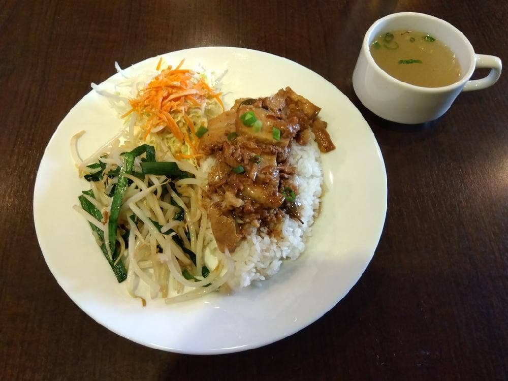 WORLD DINING CATANDUANES