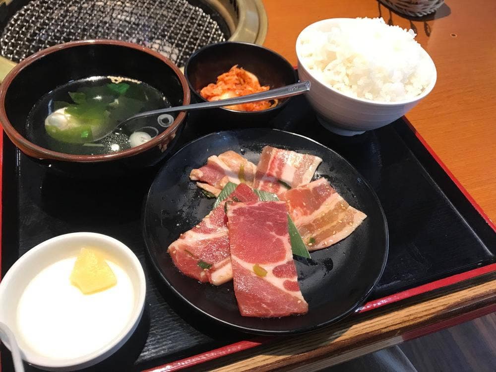 安楽亭 多摩永山店