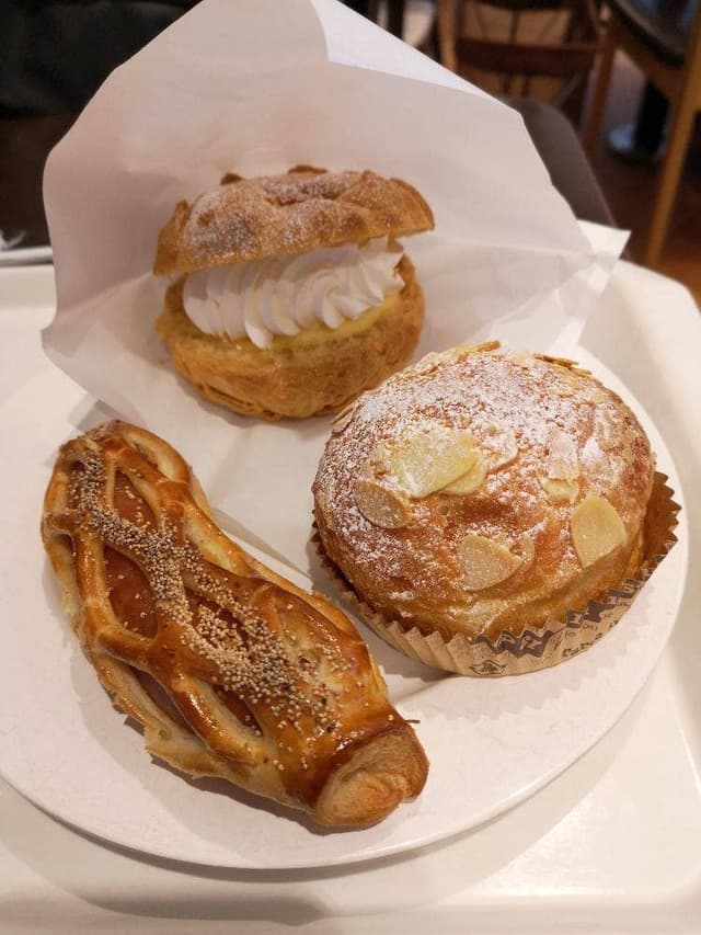 フレッシュベーカリー神戸屋 森ノ宮駅店 - サブ画像1