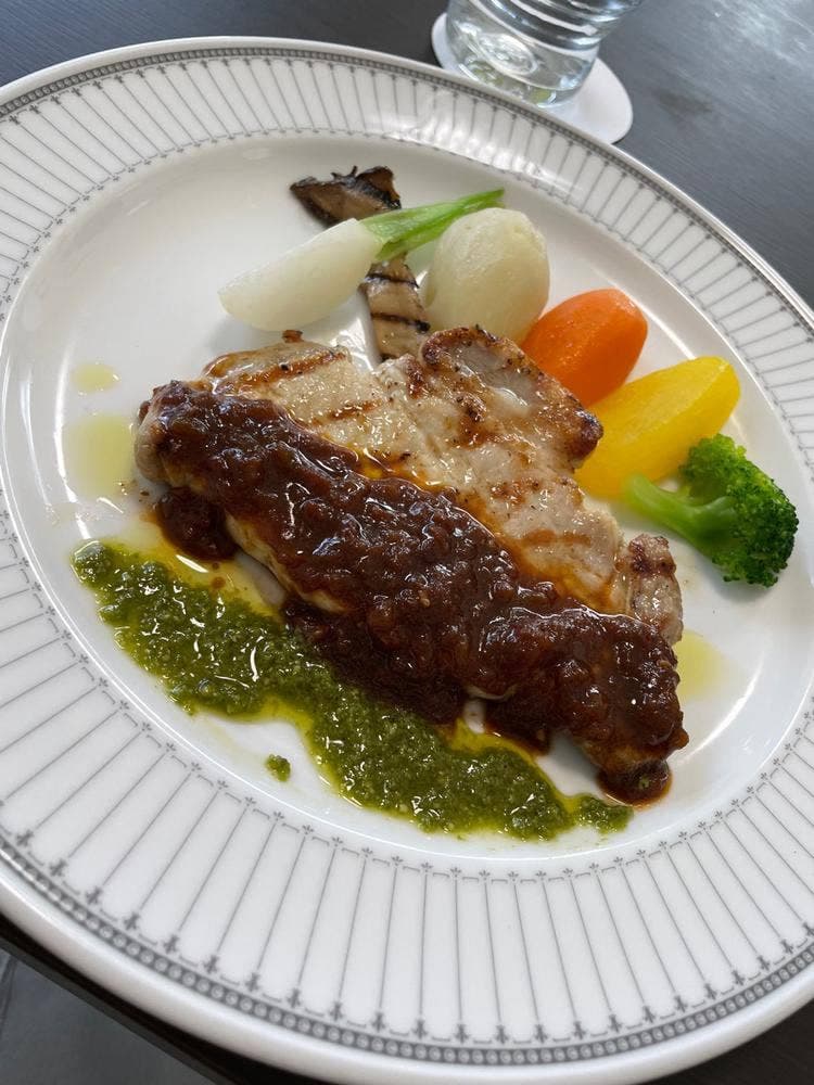 レストラン モンターニュ