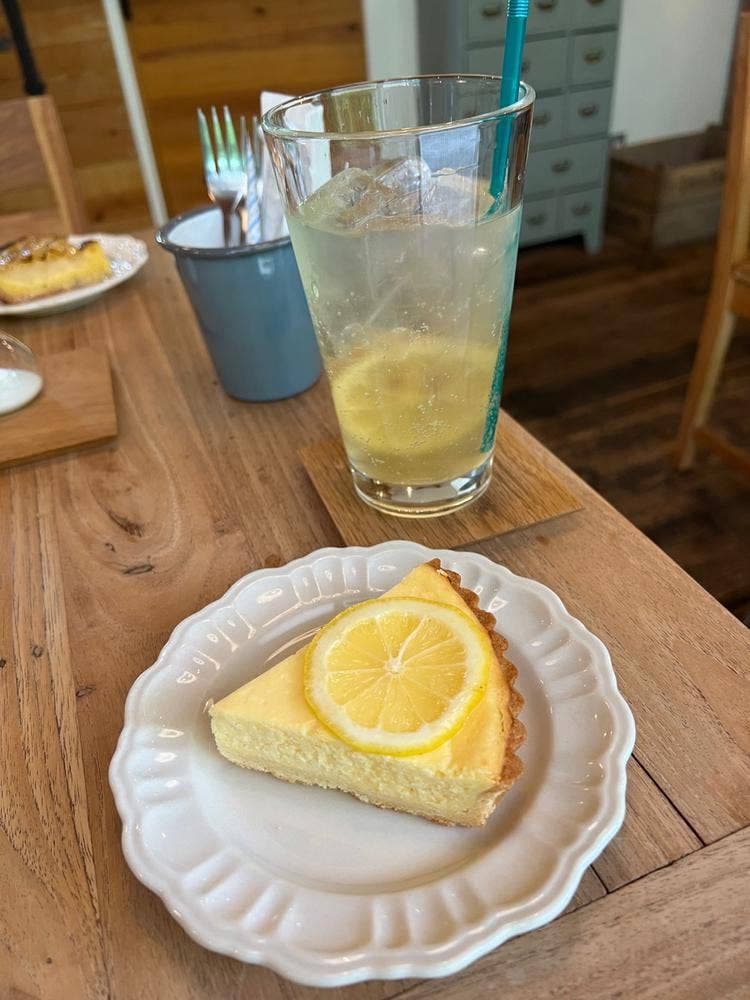 cafe CREEK
