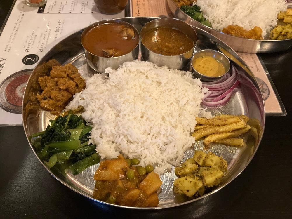 ネパール料理店 月と太陽