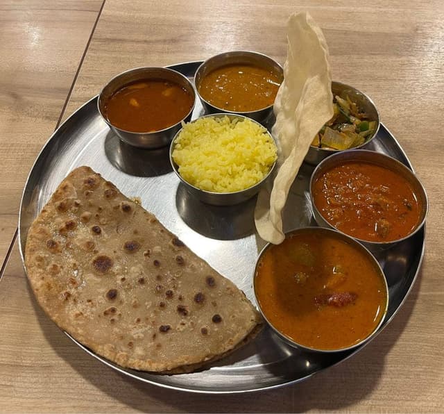 南インド料理 アーンドラ・ダバ 八潮店 - サブ画像1