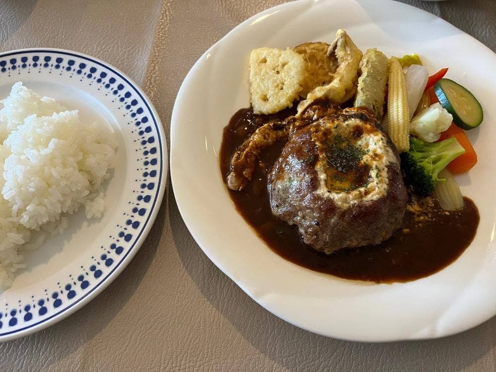 レストランとまと