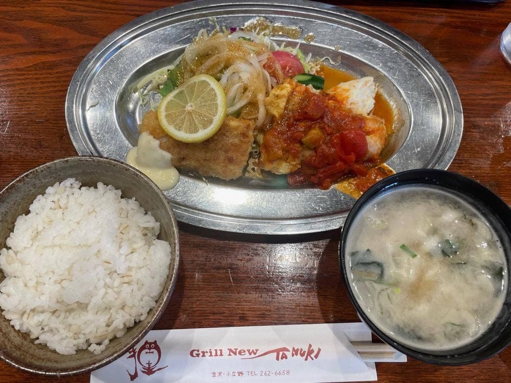 洋食屋 グリルニュー狸