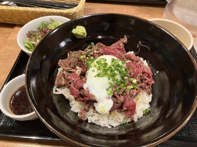 馬肉バル 跳ね馬 田町三田店 - サブ画像3