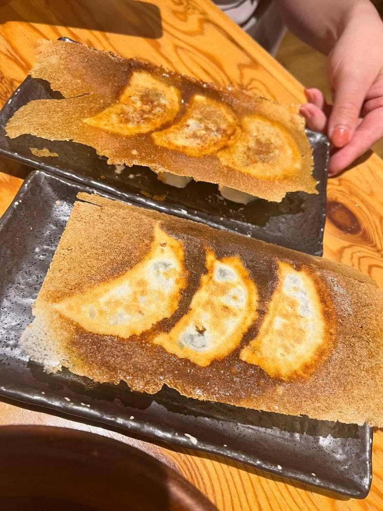 肉汁餃子 大衆酒場 ぴたり