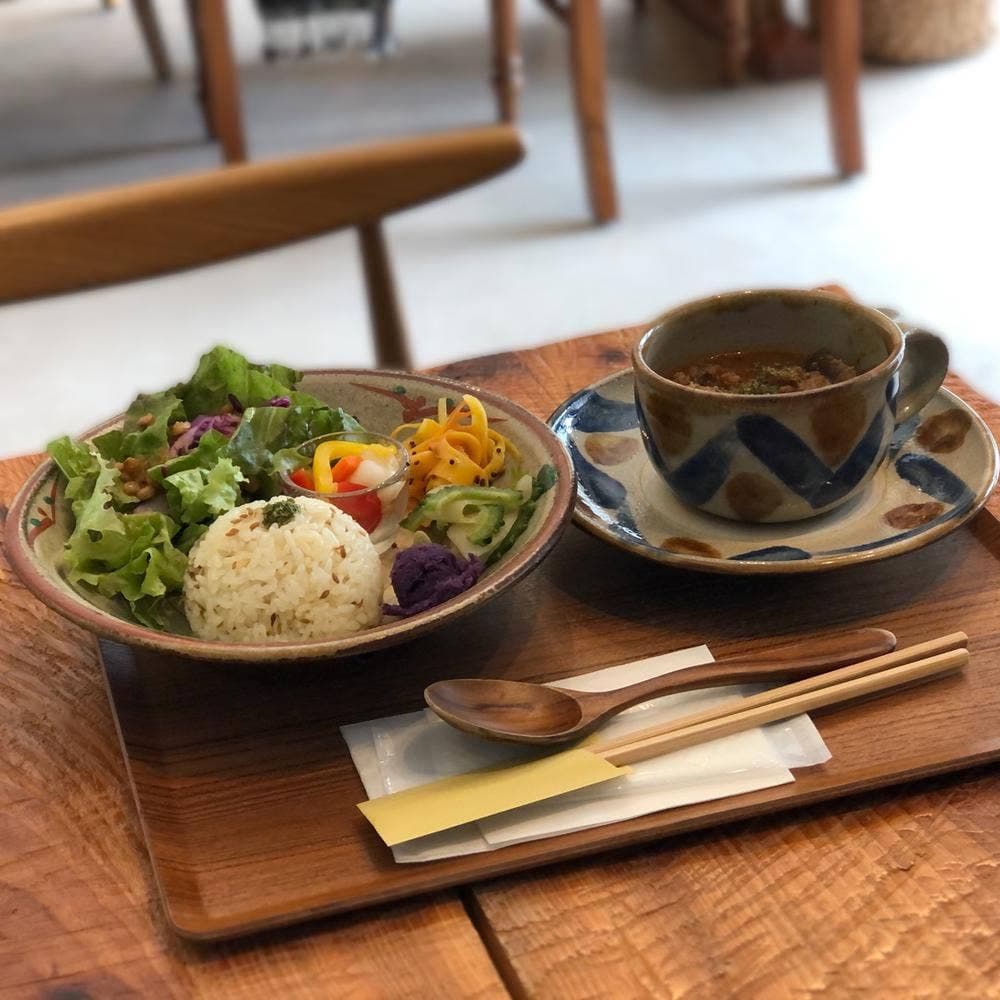 トウ カフェ アンド ギャラリー