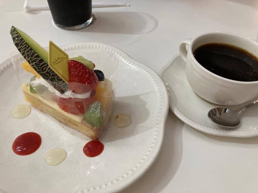 La Maison ensoleille table ゲートシティ大崎店