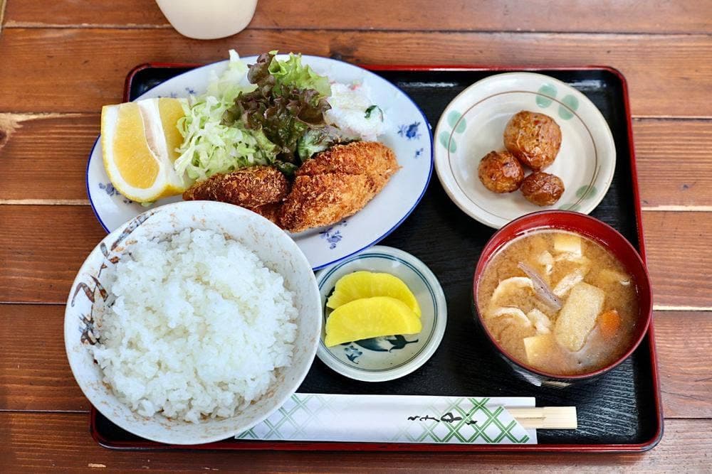 山治食堂
