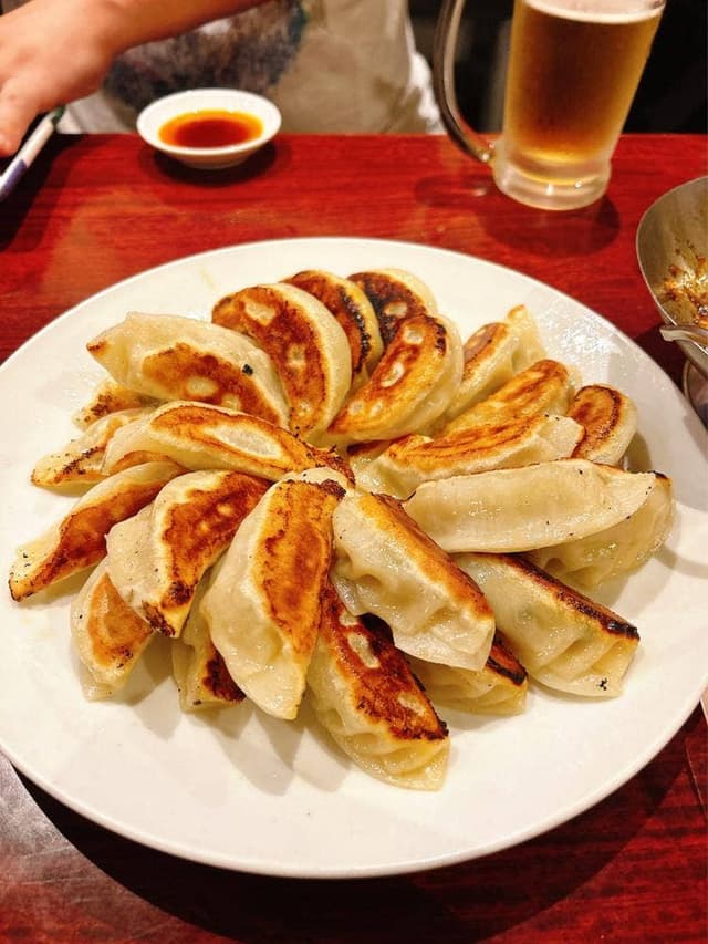 餃子の安亭 新宿思い出横丁店 - サブ画像1