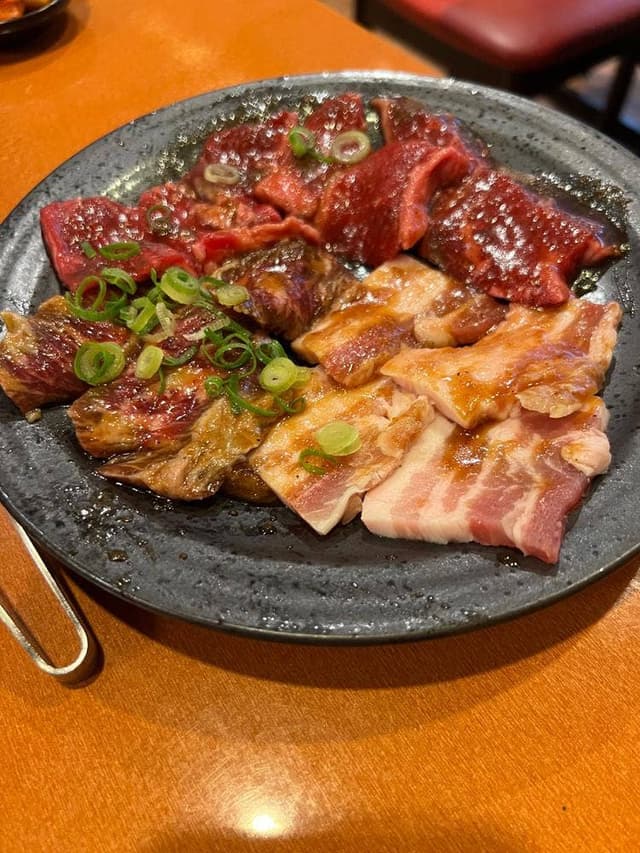 肉屋直営焼き肉とワインの店 Kazu屋 - サブ画像2