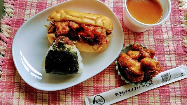 できたておむすび米米シネマタウン岡南店 - サブ画像3