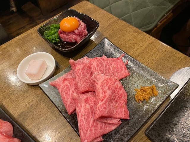 自家牧場直営 近江牛ホルモン焼肉 カメチク - サブ画像3