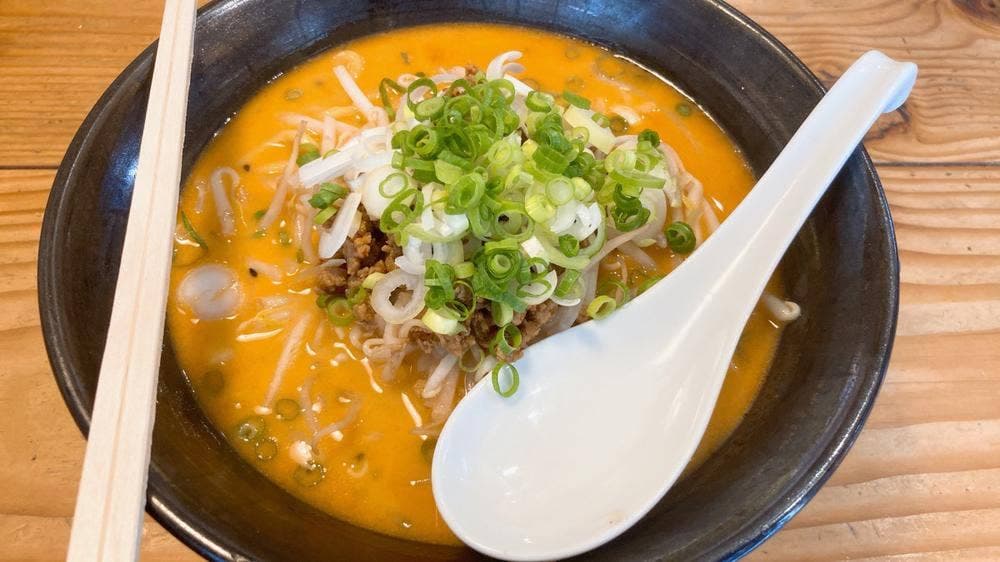 自家製多加水極太麺 ISAMI