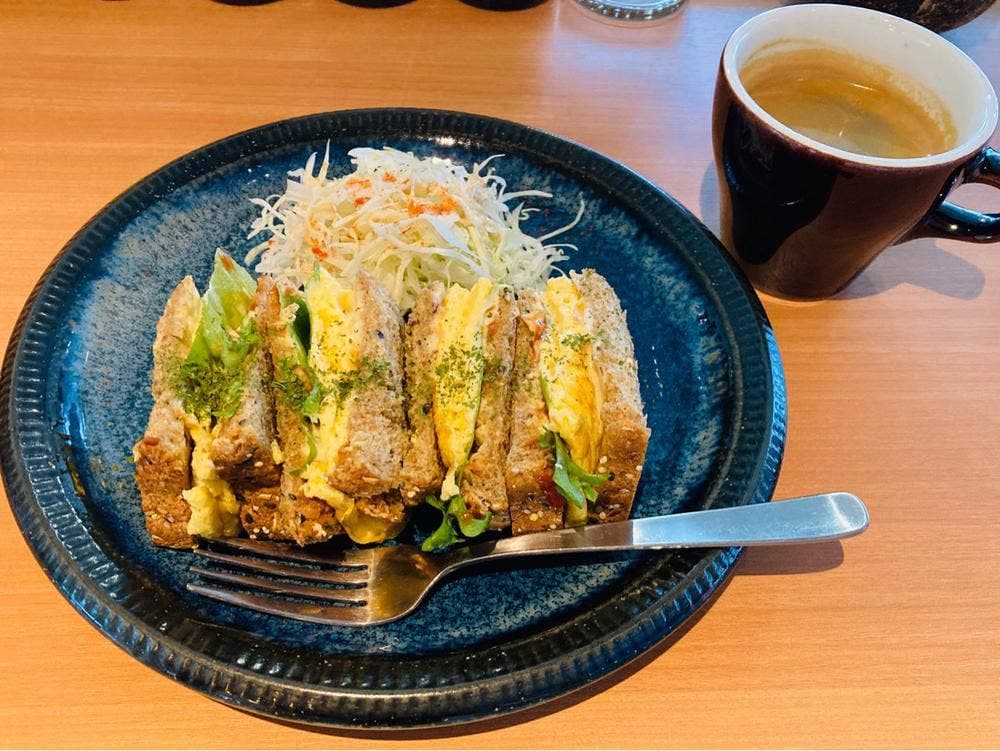 CAFE & BAR AiNA 福島店