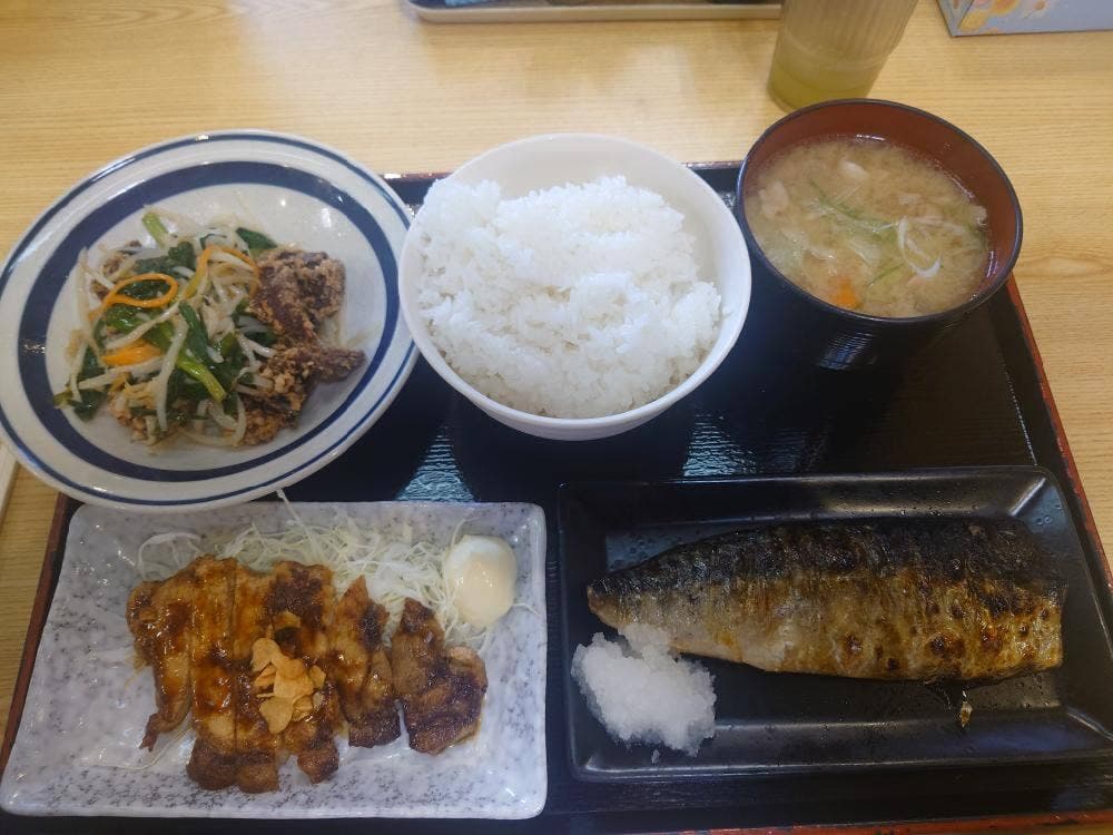うるとら食堂