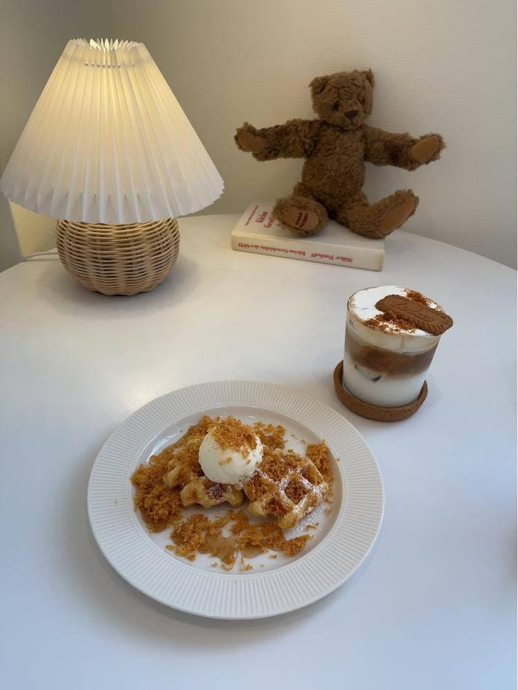 teddy bisscuit cafe