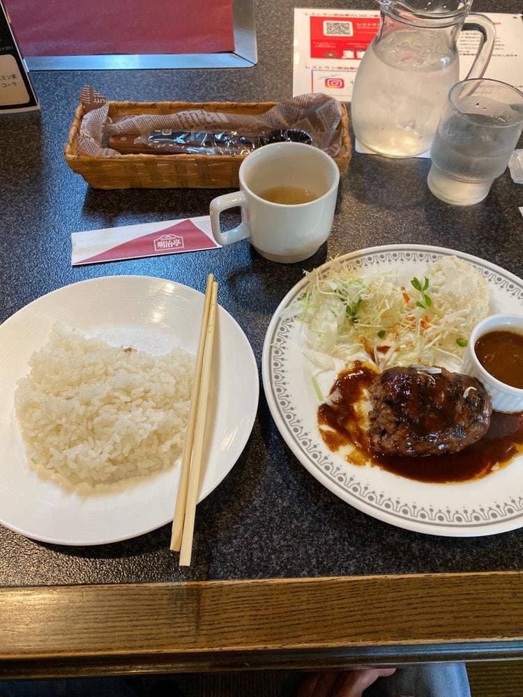 レストラン明治亭