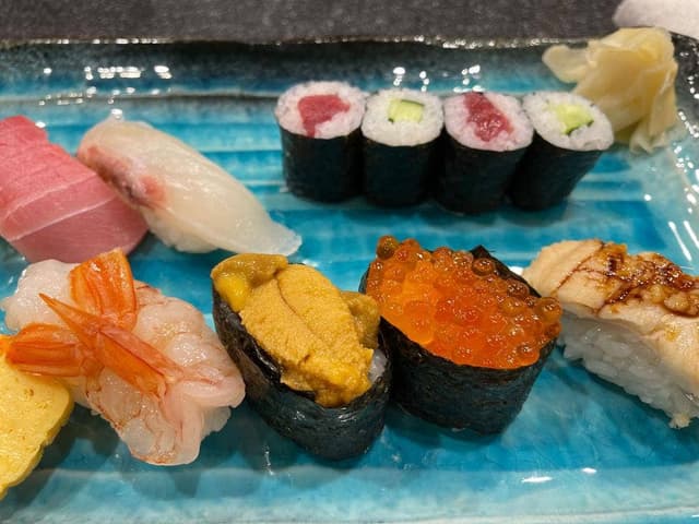 よろい寿司 本郷台本店 - サブ画像1