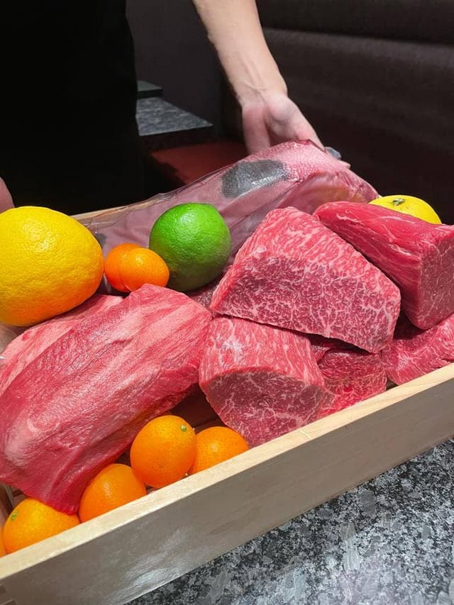 赤身専門 にくがとう 六本木ヒルズ店 - サブ画像2