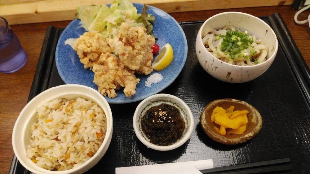 うどん処たぬき庵