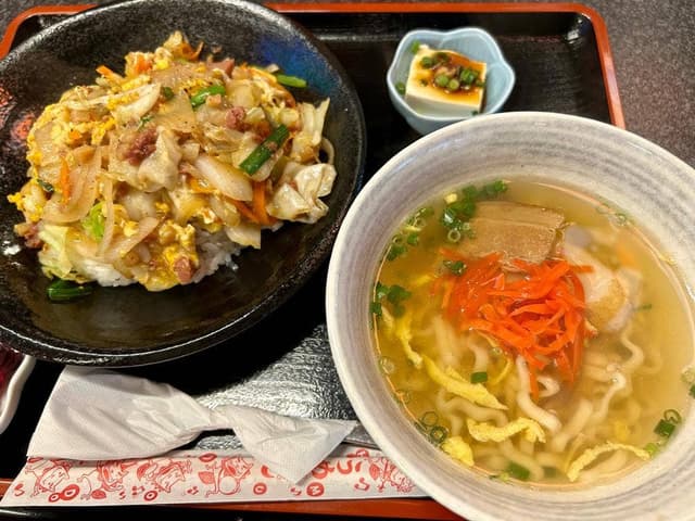 沖縄食堂Dining 東雲 - サブ画像3